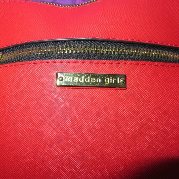 Steve Madden Girl Vibrant Red Vegan Leather Gold Studded Crossbody Bag NWOT - Picture 7 of 9